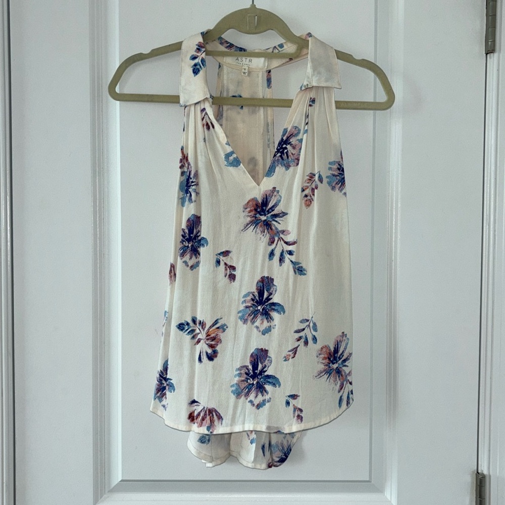 Floral Print Collared Tank Top with Split Back Detail